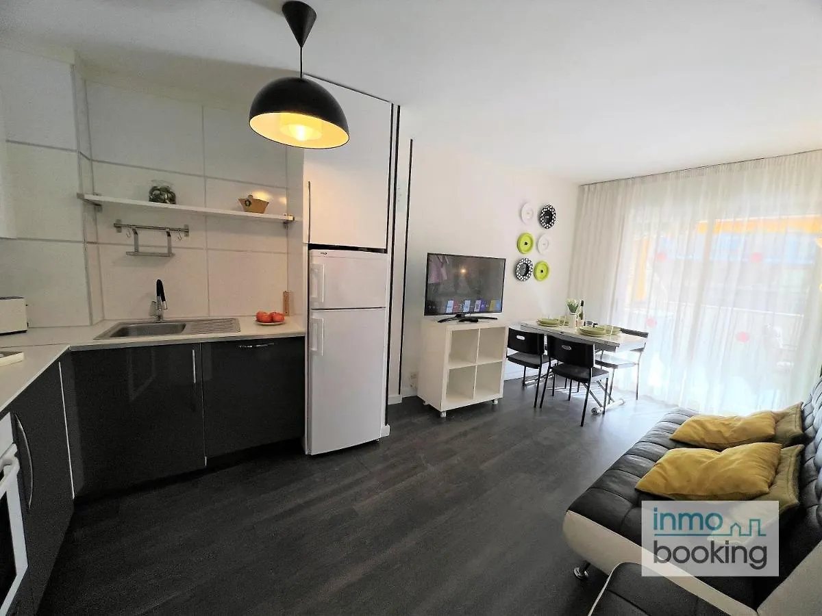 Family Arquus Beach Salou, Climatizado Y Con Piscina Apartment 0*, Salou Spain